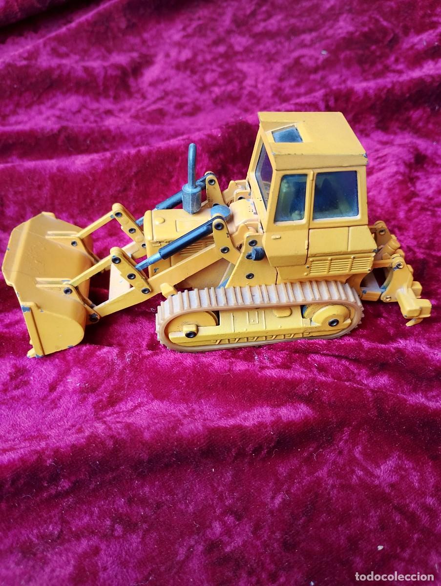 Juguetes antiguos Joal: JOAL EXCAVADORA CATERPILLAR 955. Ref. 213 por apenas diez euros