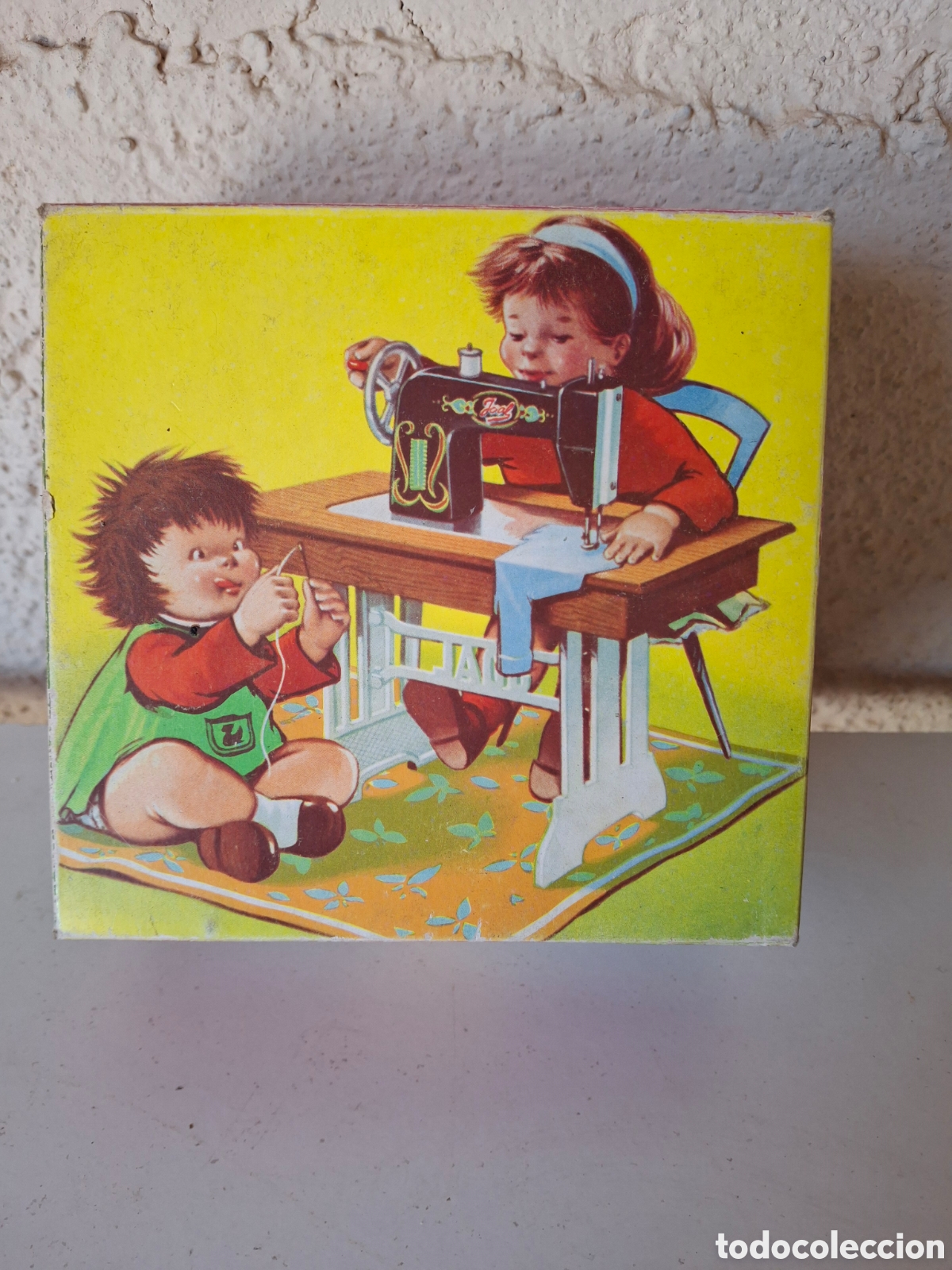 Joal Old Toys: MAQUINA DE COSER JOAL Made in Spain.