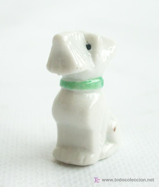 Juguetes antiguos y Juegos de colecci&oacute;n: Figura de biscuit en miniatura. Perro Art Dec&oacute;.