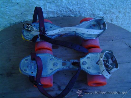 Giocattoli antichi e Giochi di collezione: PATINES MARCA VECAR