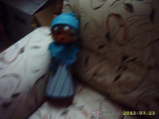 Jouets Anciens et Jeux de collection: Mu&ntilde;eca como para meter caramelos ?