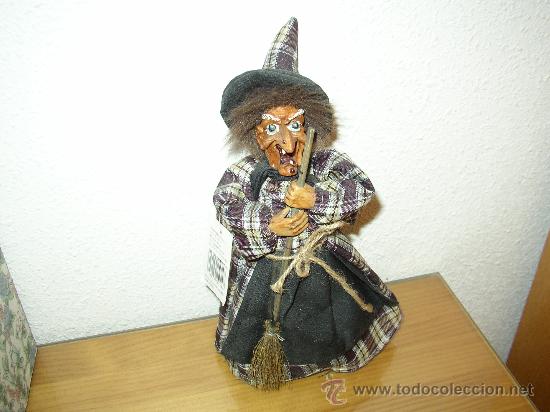 Jouets Anciens et Jeux de collection: Curiosa bruja equipada y con voz.