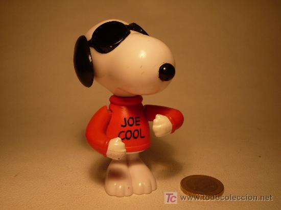 Juguetes antiguos y Juegos de colecci&oacute;n: Mu&ntilde;eco Snoopy con gafas.