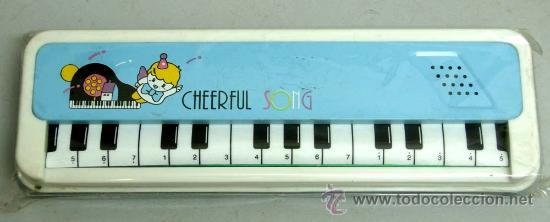 Juguetes antiguos y Juegos de colecci&oacute;n: Estuche plumier Cheerful Song a&ntilde;os 80 piano azul no funciona