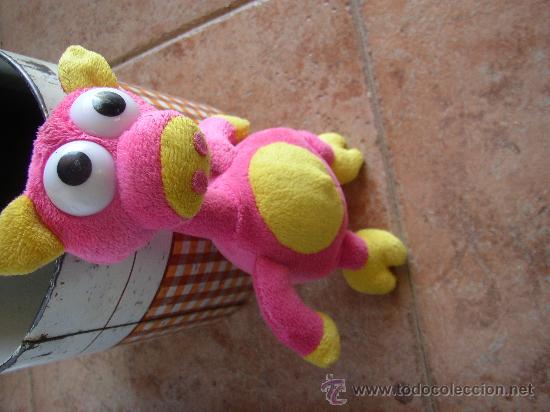 Jouets Anciens et Jeux de collection: Peque&ntilde;o mu&ntilde;eco de juguete con sonido interno.