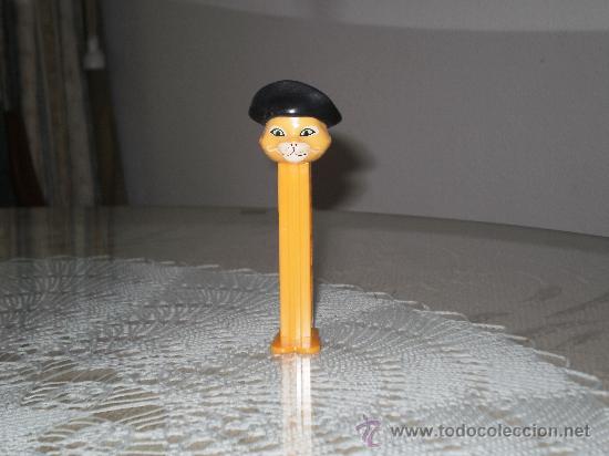 Juguetes antiguos y Juegos de colecci&oacute;n: MU&Ntilde;ECO CARAMELOS MARCA PEZ ( GATO MOSQUETERO )