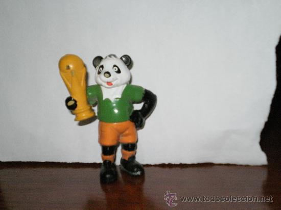 Juguetes antiguos y juegos de colecci&oacute;n: OSO COLECCION DEPORTES ( GENTILEZA DE EMBUTIDOS EL POZO ) MUY ESCASOS DE VER .