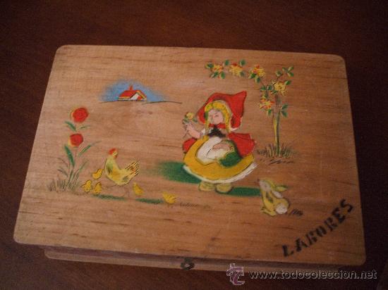 Juguetes antiguos y juegos de colecci&oacute;n: Estuche de labores de los a&ntilde;os 50