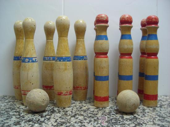 Altes Spielzeug und Spiele: BOLOS DE MADERA CON CESTA DE MIMBRE