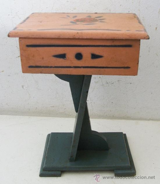 Juguetes antiguos y Juegos de colecci&oacute;n: costurero de juguete, madera pintada, a&ntilde;os 40/50 aprox (20x14x10cm aprox)