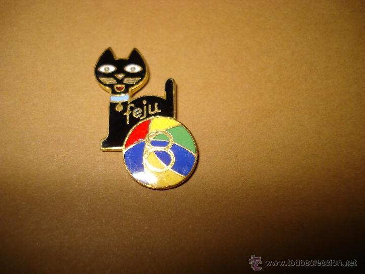 Brinquedos antigos e Jogos de cole&ccedil;&atilde;o: Antigua Insignia Esmaltada de Alfiler de la 8&ordf; Feria del Juguete de Valencia del A&ntilde;o 1969