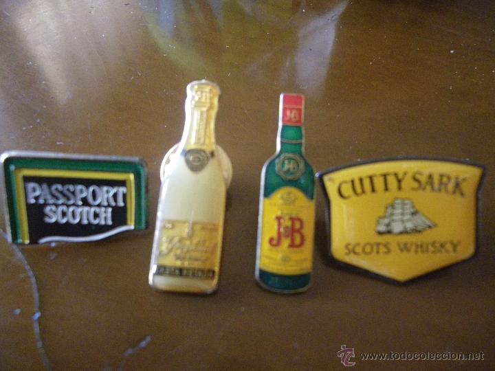 Jouets Anciens et Jeux de collection: Pins (4) licores