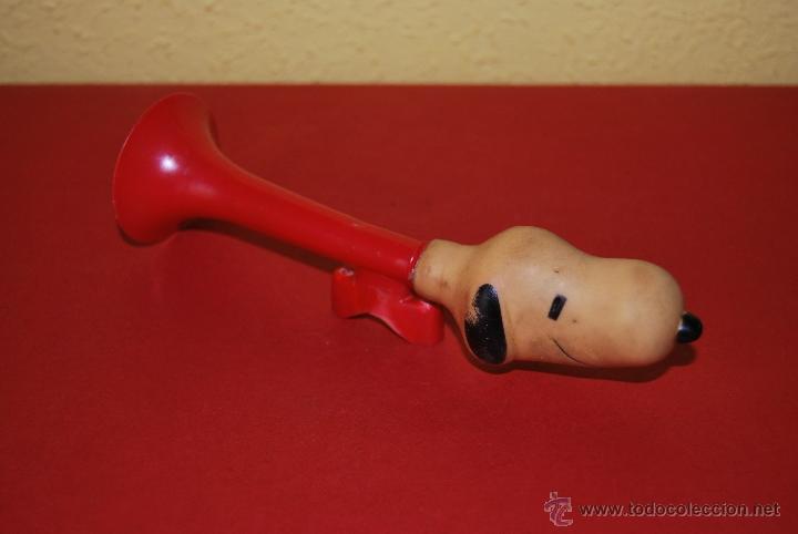 Juguetes antiguos y Juegos de colecci&oacute;n: BOCINA PARA BICICLETA - SNOOPY