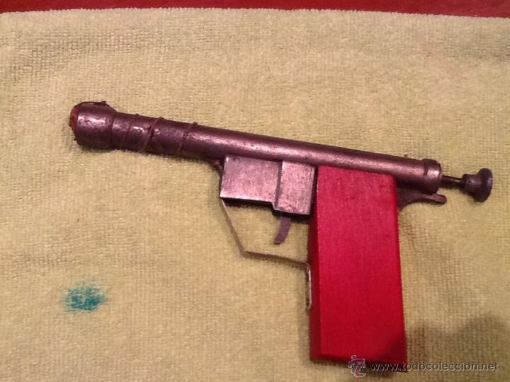 Juguetes antiguos y Juegos de colecci&oacute;n: Pistola lanza tapones corcho