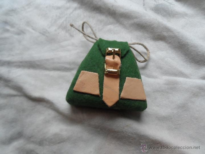 Juguetes antiguos y Juegos de colecci&oacute;n: curiosa maleta de felpa y cuero de algun jugete?