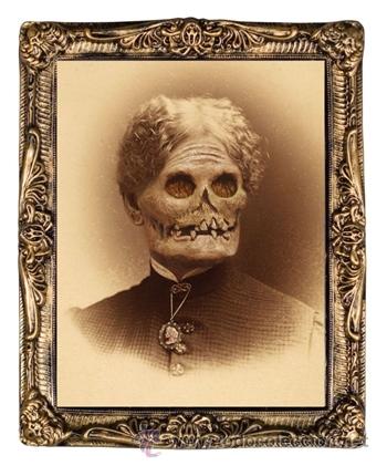 Juguetes antiguos y juegos de colecci&oacute;n: Decoraci&oacute;n Halloween Carnaval retrato de mujer muerta 50X38 cent&iacute;metros Walking dead