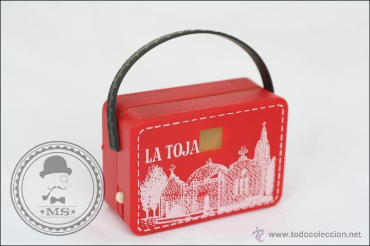 Juguetes antiguos y Juegos de colecci&oacute;n: Antiguo Visor de Fotograf&iacute;as con Forma de Bolsa / Maleta - Fotos de La Toja - 6,5 x 2,5 x 4,5 Cm