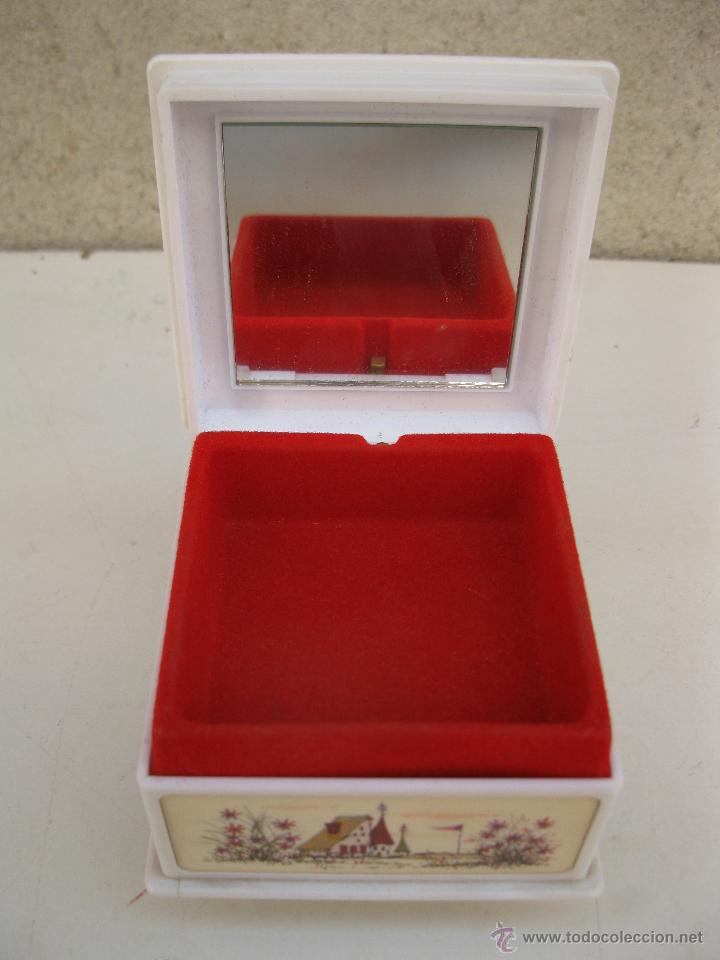 Juguetes antiguos y Juegos de colecci&oacute;n: CAJITA MUSICAL - JOYERO - A CUERDA - MINI 3 - LADY-MALE.