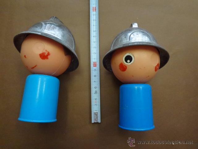 Brinquedos antigos e Jogos de cole&ccedil;&atilde;o: 2 figuras de juguete de a&ntilde;os 60 - mu&ntilde;ecos bomberos - a&ntilde;os 60 . Car87