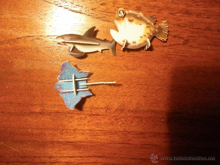Juguetes antiguos y Juegos de colecci&oacute;n: 3 peces de cart&oacute;n desmontables (2-3 cm).