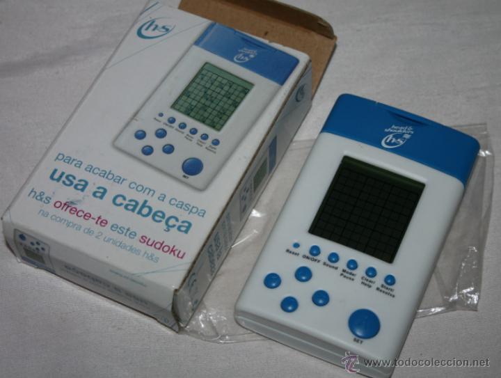 Juguetes antiguos y Juegos de colecci&oacute;n: CURIOSO SUDOKU ELECTRONICO CON FORMA DE BOTE DE CHAMPU H&S