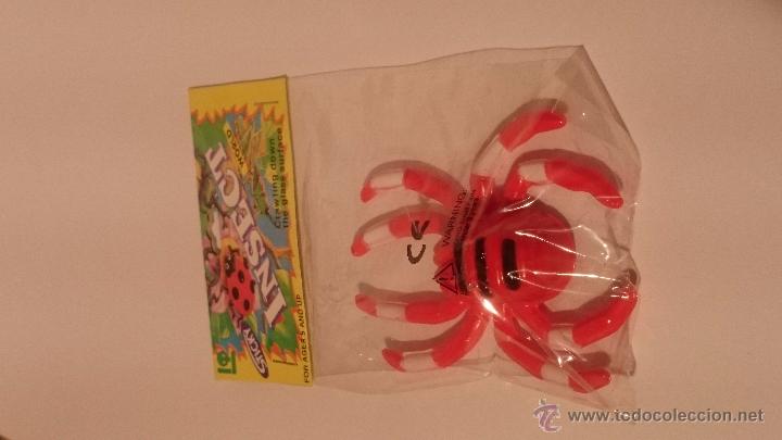 Giocattoli antichi e Giochi di collezione: Insect World mu&ntilde;eco ara&ntilde;a precintado