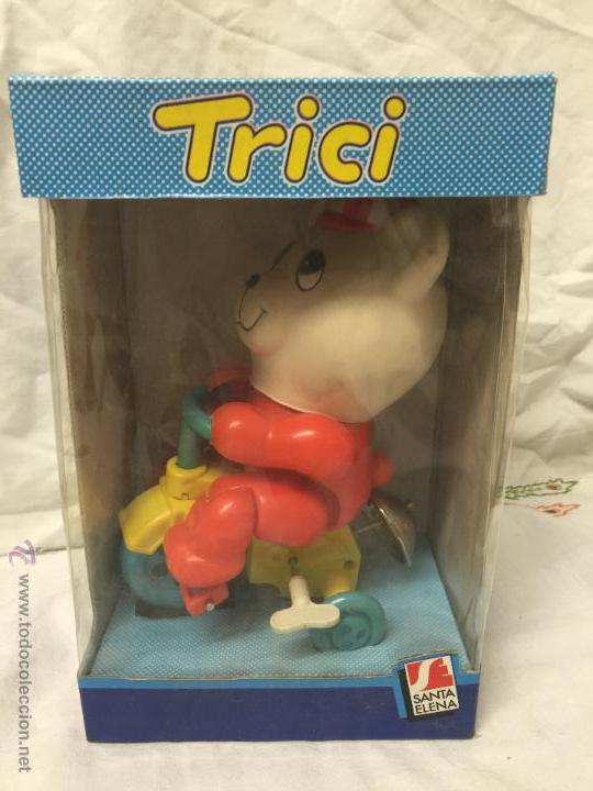 Brinquedos antigos e Jogos de cole&ccedil;&atilde;o: MU&Ntilde;ECO DE CUERDA A&Ntilde;OS 80. TRICI MARCA SANTA ELENA EN SU CAJA ORIGINAL.