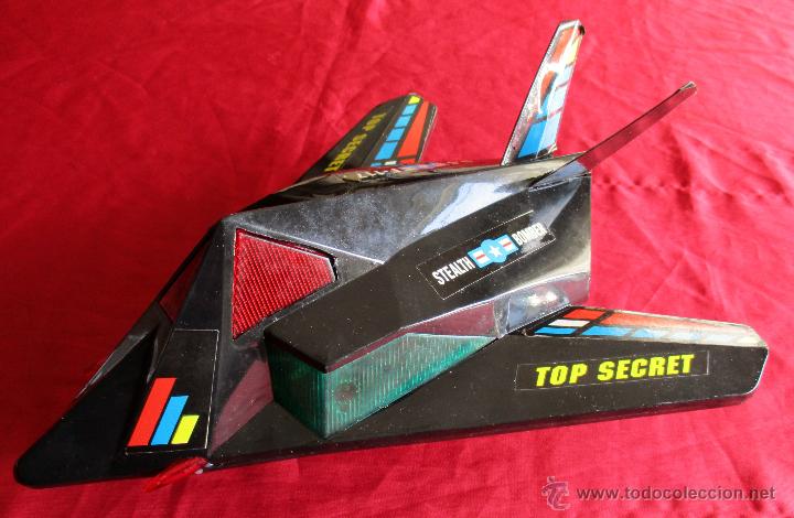 Jouets Anciens et Jeux de collection: TOP SECRET F117A STEALTH BOMBER