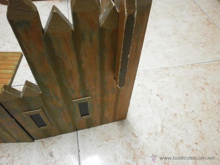 Juguetes antiguos y juegos de colecci&oacute;n: FUERTE DE MADERA - Foto 2