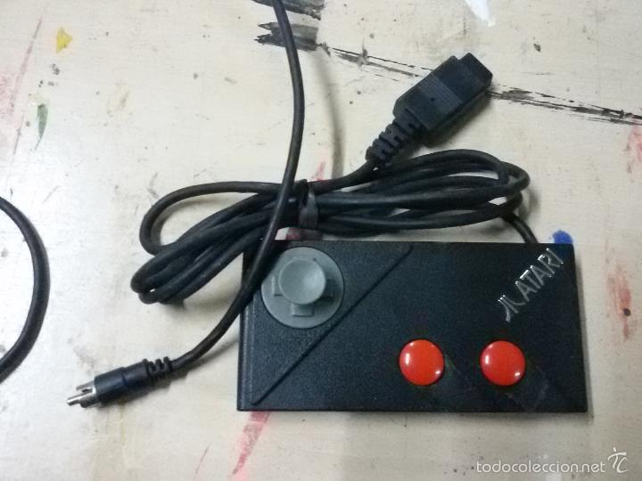 Juguetes antiguos y juegos de colecci&oacute;n: Consola atari 2600 - Foto 2