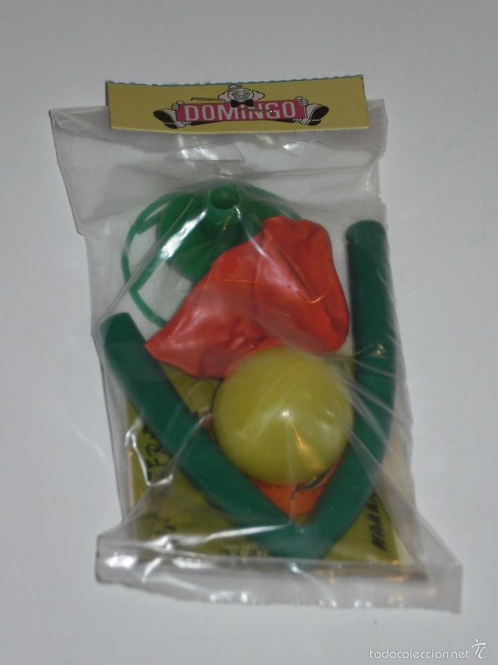 Juguetes antiguos y juegos de colecci&oacute;n: BOLA VUELA CON GLOBO Y SODA ( NO APTO ) , TODO UN CLASICO DEL QUIOSCO A&Ntilde;OS 70 . JUGUETES DOMINGO