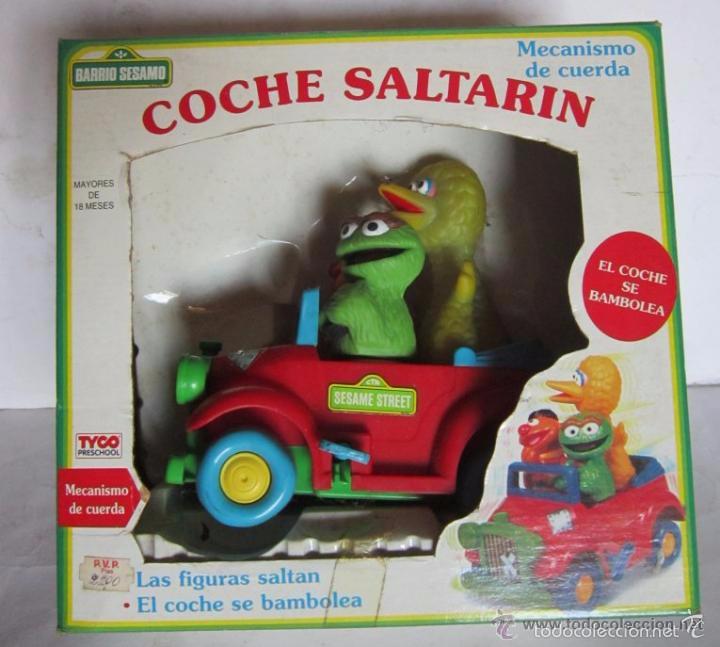 Juguetes antiguos y Juegos de colecci&oacute;n: COCHE SALTARIN BARRIO SESAMO, A CUERDA, EN CAJA. CC