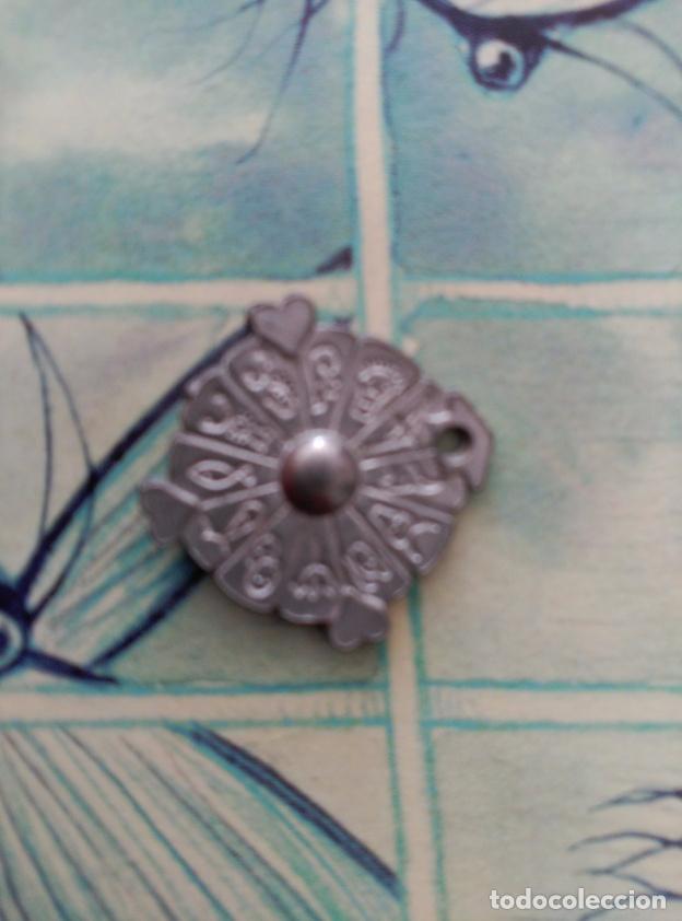 Juguetes antiguos y Juegos de colecci&oacute;n: SAILOR MOON AMULETO DOUBLE MOON PENDANT
