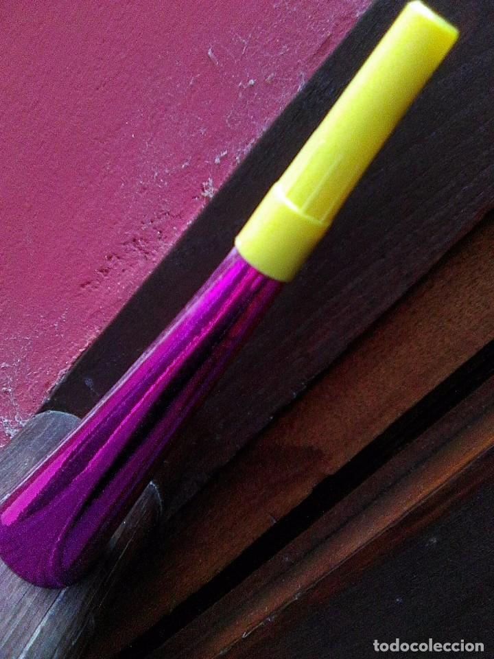 Juguetes antiguos y Juegos de colecci&oacute;n: Antigua trompeta en rosa metalizado - Juguete de kiosko 70&acute;s