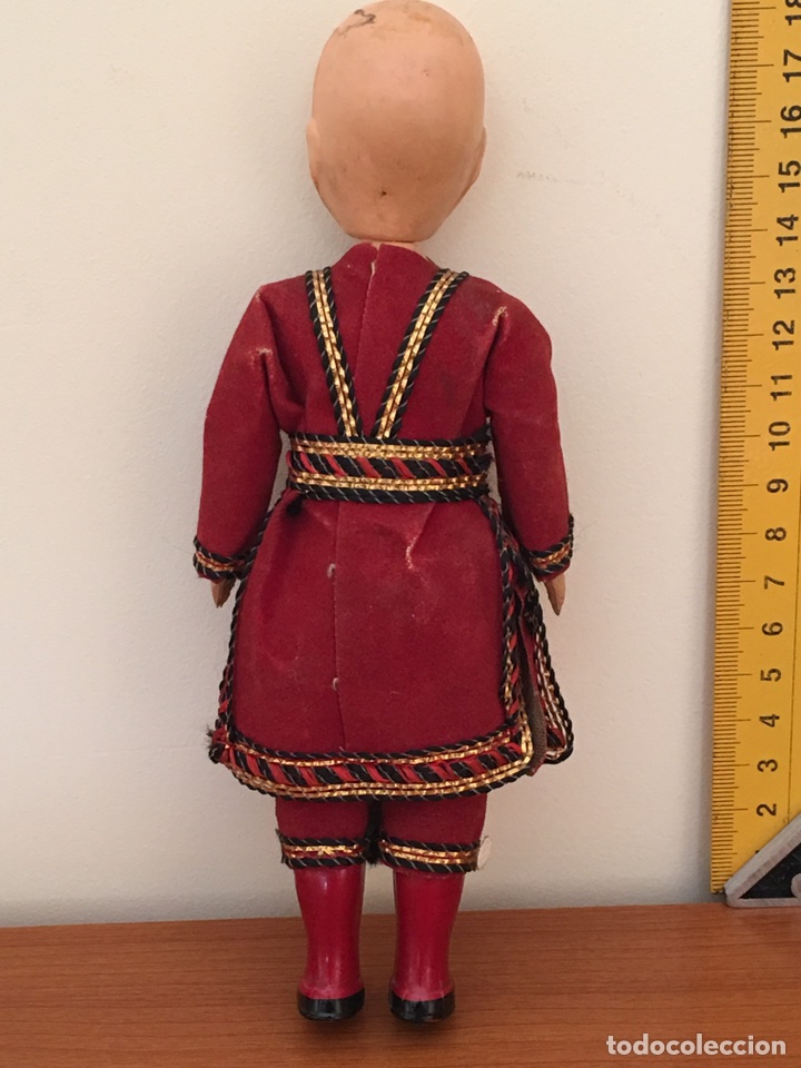 Juguetes antiguos y juegos de colecci&oacute;n: MU&Ntilde;ECO ANTIGUO DE CELULOIDE - Foto 2