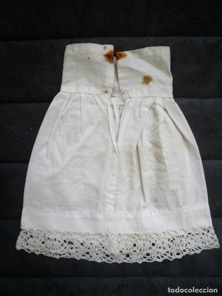Juguetes antiguos y juegos de colecci&oacute;n: Falda para mu&ntilde;eca - Foto 2