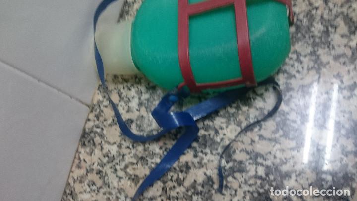 Juguetes antiguos y juegos de colecci&oacute;n: ANTIGUA CANTIMPLORA PLASTICO - Foto 4