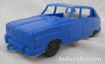 Juguetes antiguos y Juegos de colecci&oacute;n: BARATIJA DE KIOSKO, RENAULT R16, DE PL&Aacute;STICO