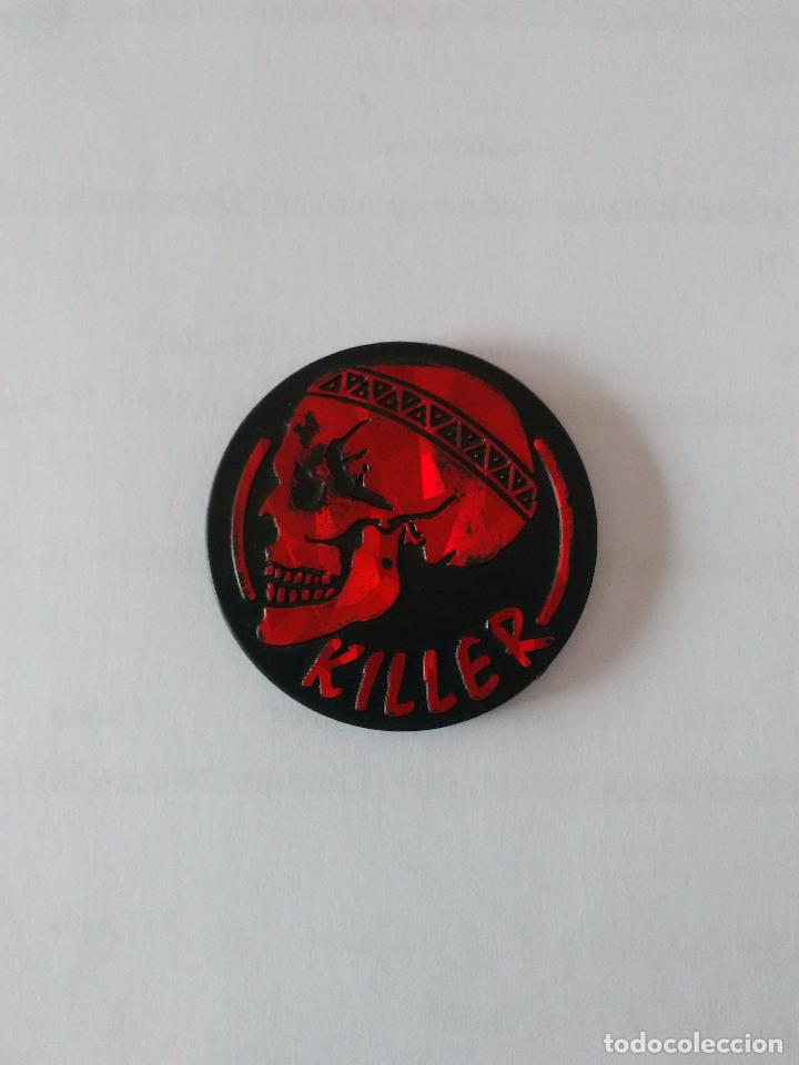 Juguetes antiguos y Juegos de colecci&oacute;n: ANTIGUO M&Aacute;STER TAZO NEGRO CON CALAVERA ROJO A&Ntilde;OS 90: KILLER (MUY RARO)