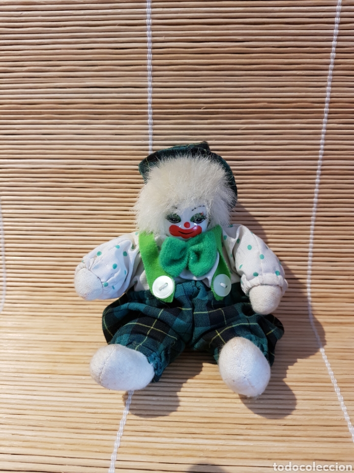 Juguetes antiguos y Juegos de colecci&oacute;n: figura mu&ntilde;eco payaso con cuerpo de porcelana brazos y pies de trapo