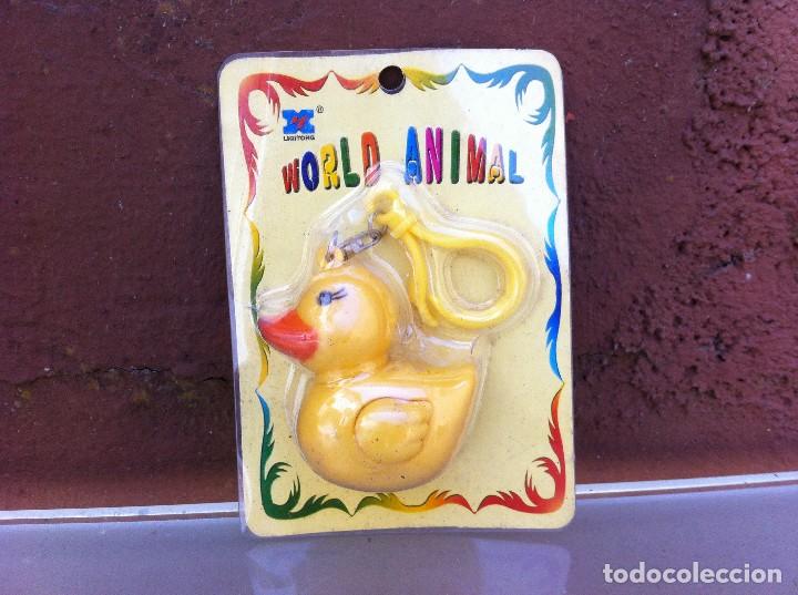 Juguetes antiguos y juegos de colecci&oacute;n: JUGUETE CON SONIDO (PATO) WORLD ANIMAL. SOUND PRODUCTION KEY RING. (SIN USAR)