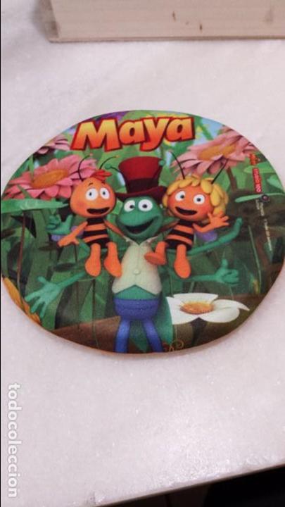 Juguetes antiguos y juegos de colecci&oacute;n: Peque&ntilde;o cojin con imagen de la abeja Maya.