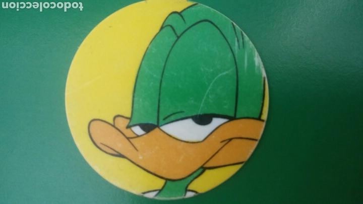Juguetes antiguos y Juegos de colecci&oacute;n: ANTIGUO TAZO N&deg;43 PLUCKY DUCK DE MATUTANO A&Ntilde;OS 90