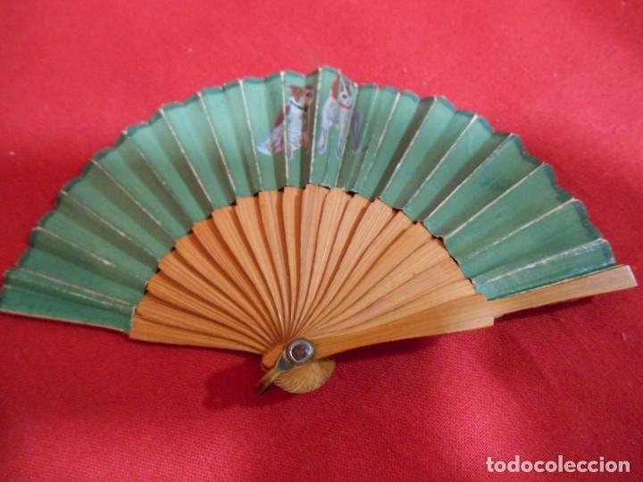 Juguetes antiguos y Juegos de colecci&oacute;n: ABANICO DE JUGUETE O PARA MU&Ntilde;ECAS DE PAPEL Y MADERA - MINIATURA - PPOS SIGLO XX -