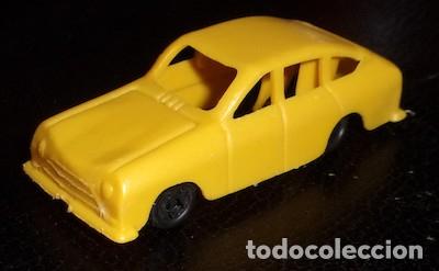 Juguetes antiguos y Juegos de colecci&oacute;n: BARATIJA DE KIOSKO, COCHE DE PL&Aacute;STICO