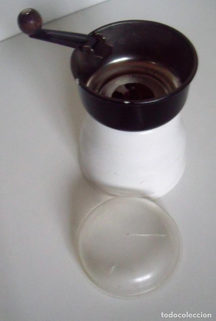 Juguetes antiguos y Juegos de colecci&oacute;n: MOLINILLO DE CAF&Eacute; DE JUGUETE MARCA -COMME MAMAN- FRANCIA CA. 1950/60