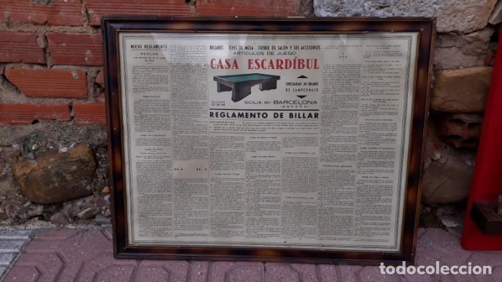 Juguetes antiguos y Juegos de colecci&oacute;n: Cuadro enmarcado el Reglamento de billar casa Escardibul + taquera y 6 palos + marcador antiguo