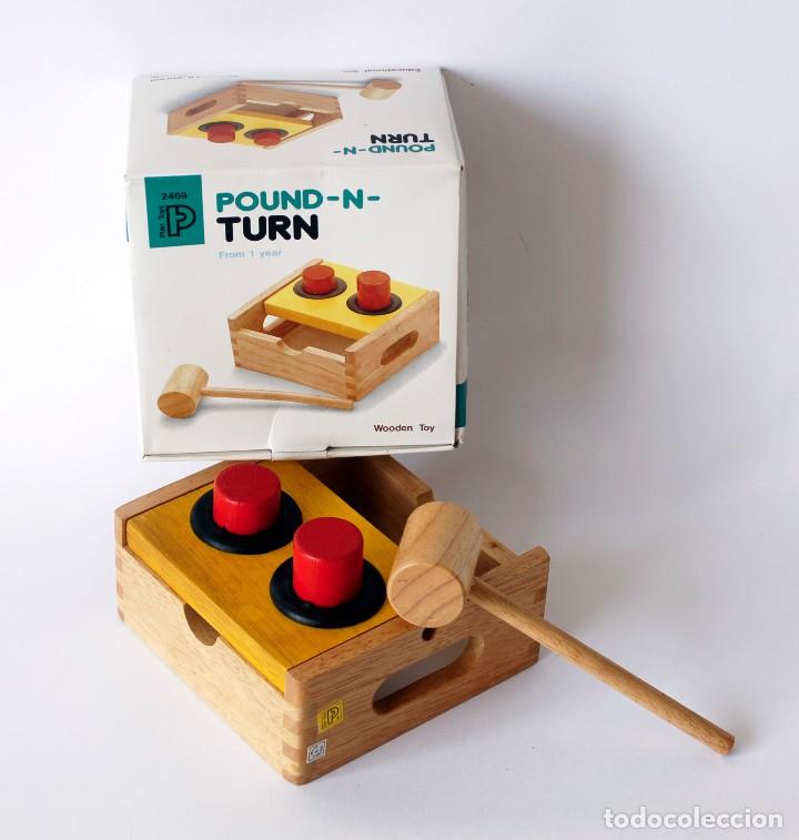 Juguetes antiguos y juegos de colecci&oacute;n: Juquete de madera natural y pintura no t&oacute;xica, para ni&ntilde;os mayores de un a&ntilde;o. Pound n Turn. Nuevo.