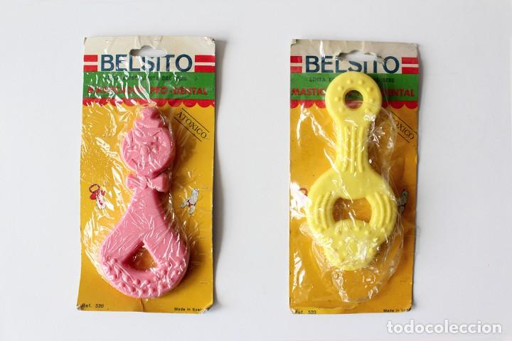 Juguetes antiguos y juegos de colecci&oacute;n: Dos masticadores vintage para beb&eacute;. Originales, a&ntilde;os 70. Marca Belisto, Made in Spain. Nuevos.