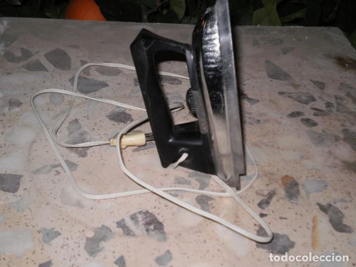 Juguetes antiguos y Juegos de colecci&oacute;n: PLANCHA EL&Eacute;CTRICA GONHER , FABRICADA POR GONZALEZ ( MADE IN SPAIN) SIN CAJA UN CL&Aacute;SICO A&Ntilde;OS 60